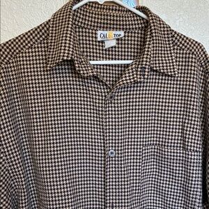 Vintage Cal Top Houndstooth Button-Up Shirt in Brown & Black